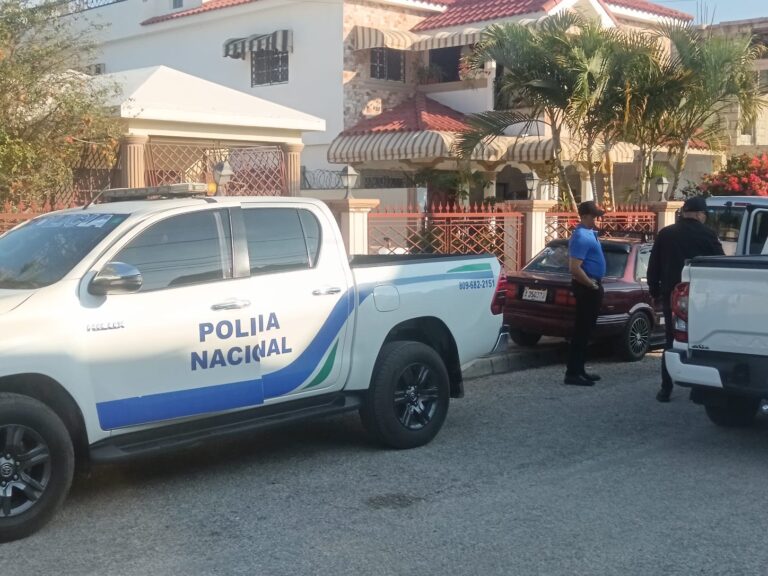 Varios delincuentes atracan esta mañana la vivienda del senador sanjuajero Félix Bautista