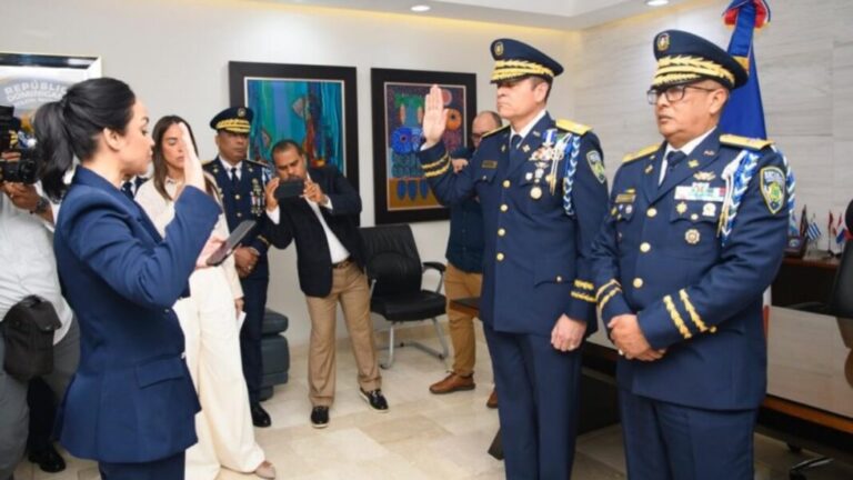 Faride Raful juramenta al nuevo Director General de la Policia Nacional