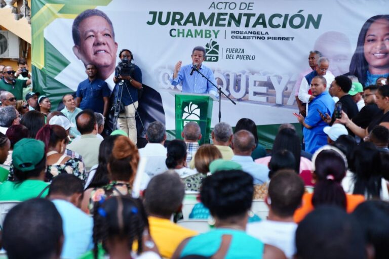 Reportaje- Leonel  atribuye ataques del gobierno en su contra a que está encabezando preferencias electorales