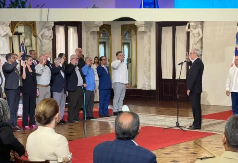 Presidente Luis Abinader juramenta comité para fortalecer políticas ambientales y áreas protegidas