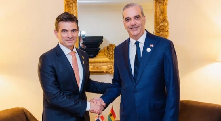 Luis Abinader sostiene reunión bilateral con presidente de Bolivia en Miami