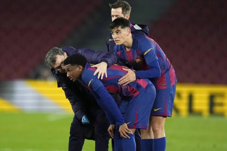 El Barcelona pierde a Balde y Koundé por lesión muscular durante un mes