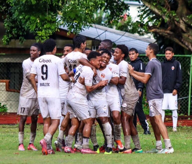 Cibao FC vence a Salcedo FC con gol de Kleimar Mosquera