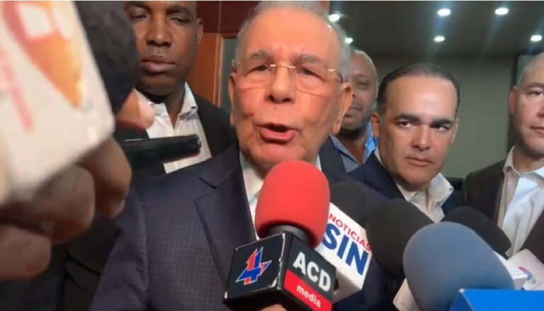 Danilo Medina afirma altos precios no obedecen a la guerra en Medio Oriente, sino la incapacidad del Gobierno del PRM