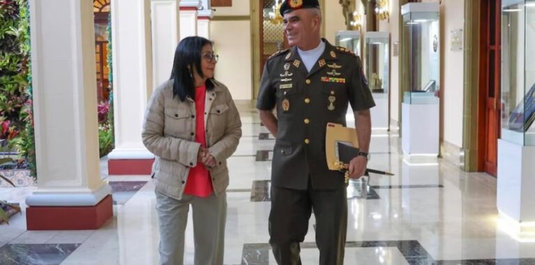 Delcy Rodríguez destituyó al ministro de Defensa de Venezuela, Vladimir Padrino López