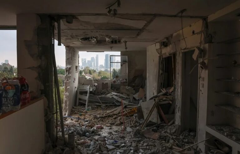 Tres semanas de guerra en Oriente Medio: continúan los ataques y las dudas sobre Ormuz