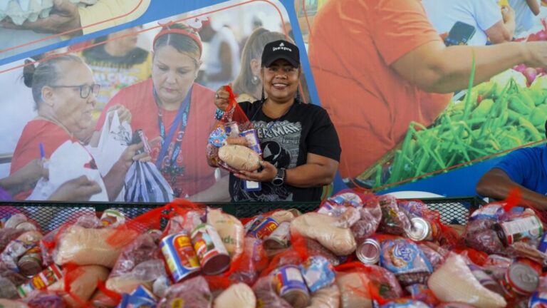 Reportaje- Las quejas de amas de casa para comida y habichuelas con dulce el Viernes Santo