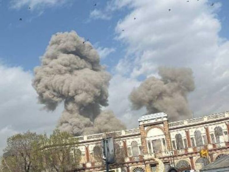 Israel bombardea la oficina presidencial y un complejo gubernamental en Teherán