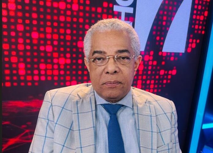 LUIS REYES EN AHORA POR LA SUPER SIETE