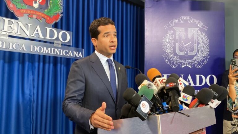 Omar Fernández reintroduce proyecto que elimina pago de anticipos por mipymes y otros 10 proyectos