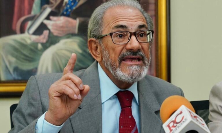 Fuerza del Pueblo advierte aumento de permisos, vertederos y daños ecológicos ponen en duda política ambiental del Gobierno