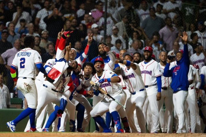 RD VENCE A DETROIT