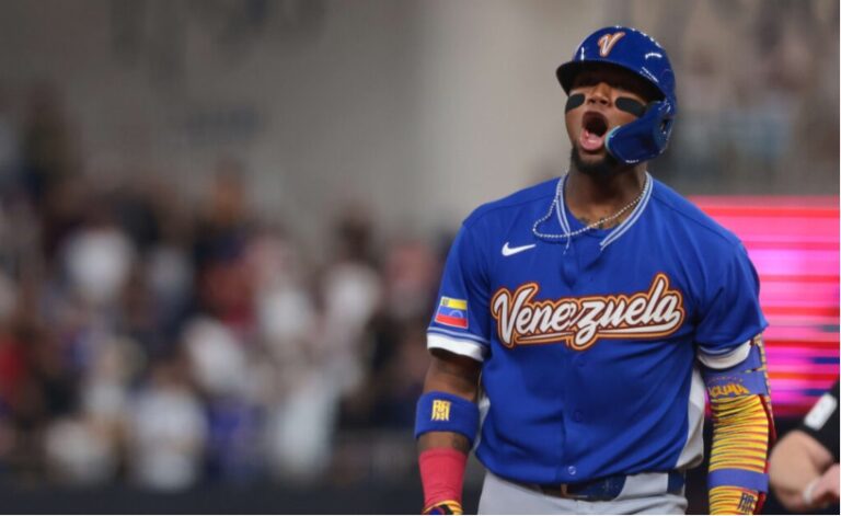 Venezuela remonta ante Italia y avanza a su primera final del Clásico Mundial