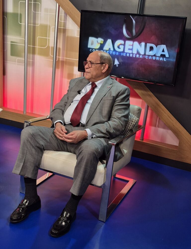 Video- Dice que fue al Mescyt a crear y no a destruir, pedirá devolución del proyecto de ley para concertar