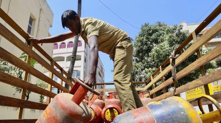 El cierre de Ormuz apaga la cocina india: el mayor país del mundo se queda sin gas