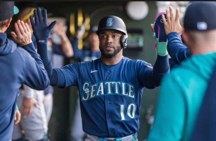 Víctor Robles, de los Marineros de Seattle