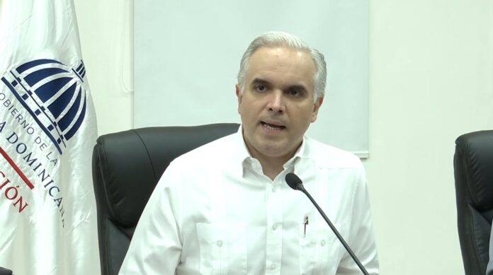MINISTRO EDUCACION ESTUDIANTES