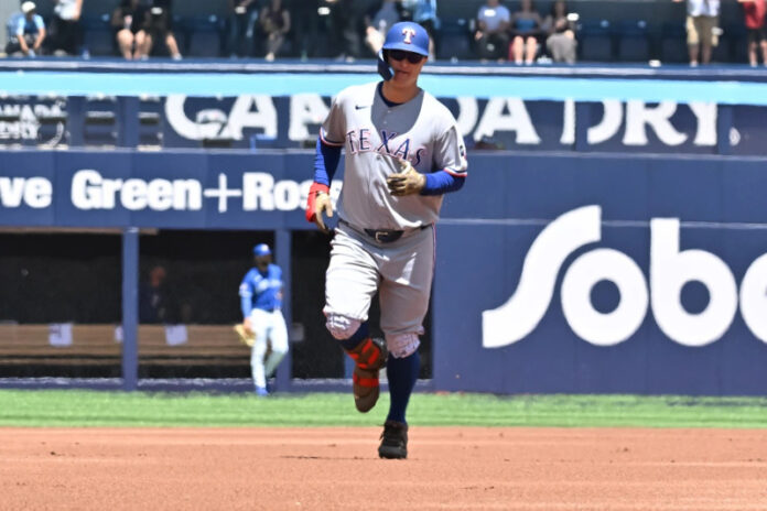 Rangers completan barrida ante Azulejos