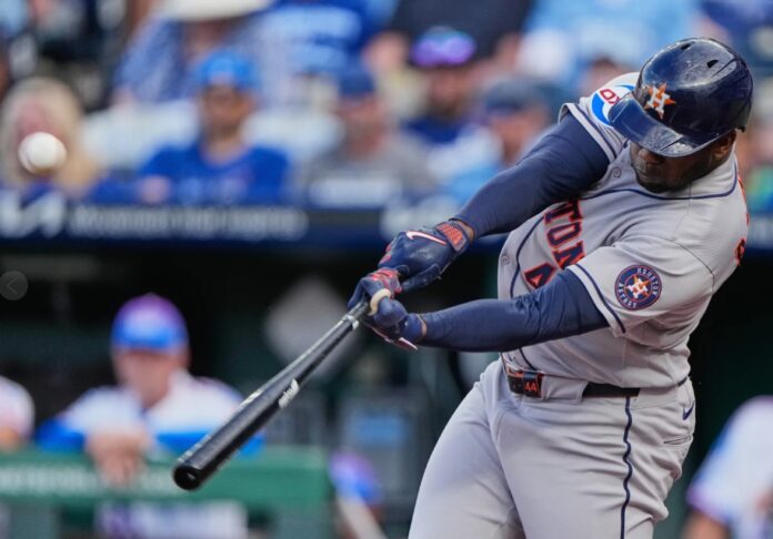YORDAN ALVAREZ DE LOS ASTROS