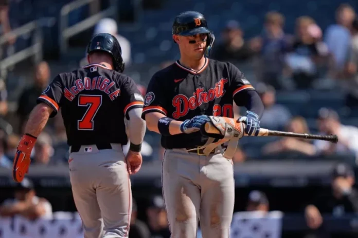 DETROIT VENCE A YANKEES