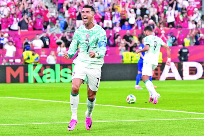 El Portugal de CR7 vence 2-1