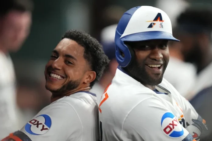 Jeremy Pena y Yordan Álvarez